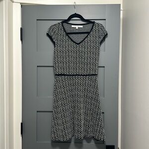 Max Studio cap sleeve dress. No zippers. Pull on